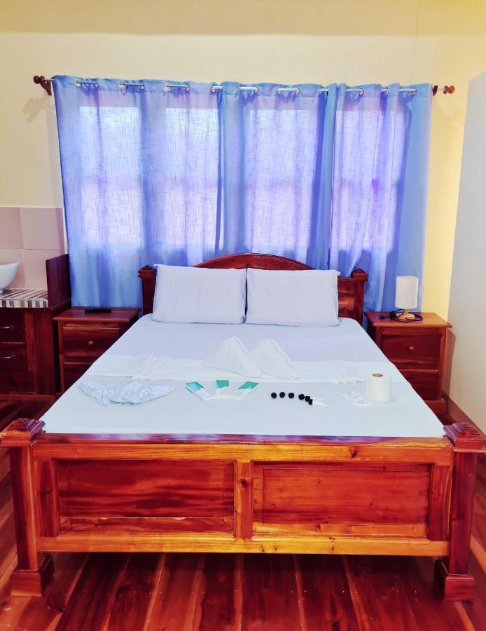 La-Familia Guest House Siquijor Εξωτερικό φωτογραφία